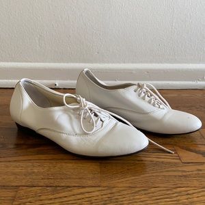 Jeffrey Campbell white Oxford shoes. Size 7.
